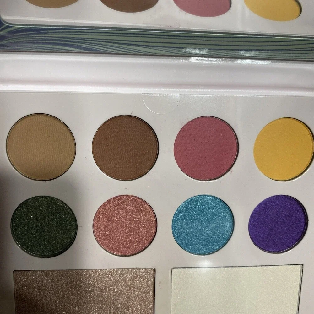 Laura Sanchez Moods‎ Eyeshadow & Highlighter Palette Full Size 10 Shades